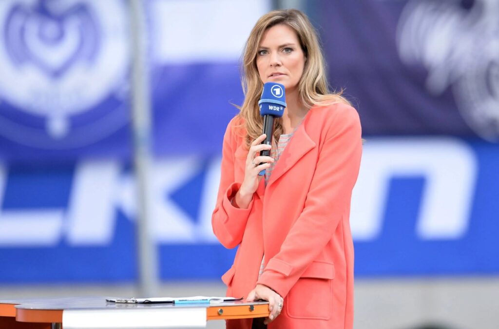 Julia Scharf